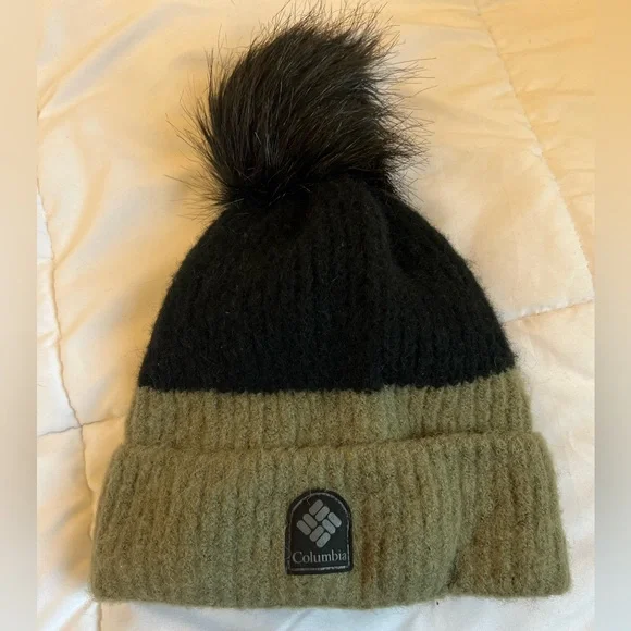 NWOT Columbia Winter Blur Pom Beanie - Unisex - Picture 1 of 4
